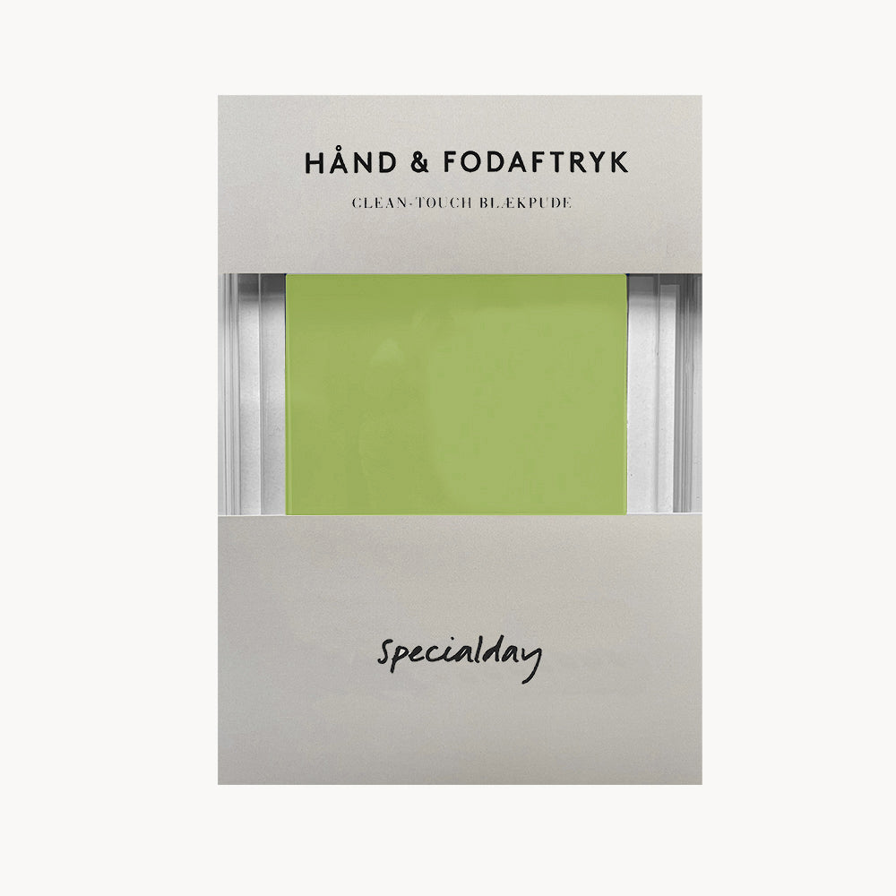 hand & footprint – clean-touch – green