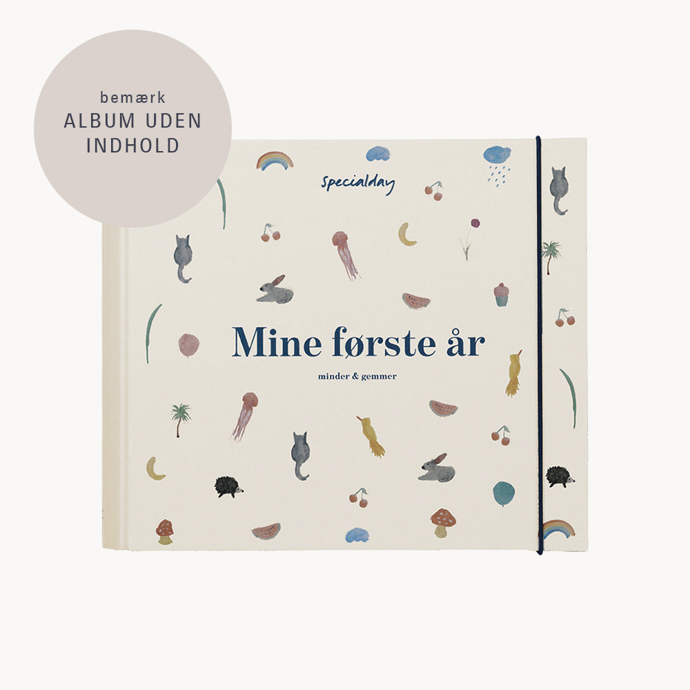 album uden indhold –  barnets bog – mine første år – creme